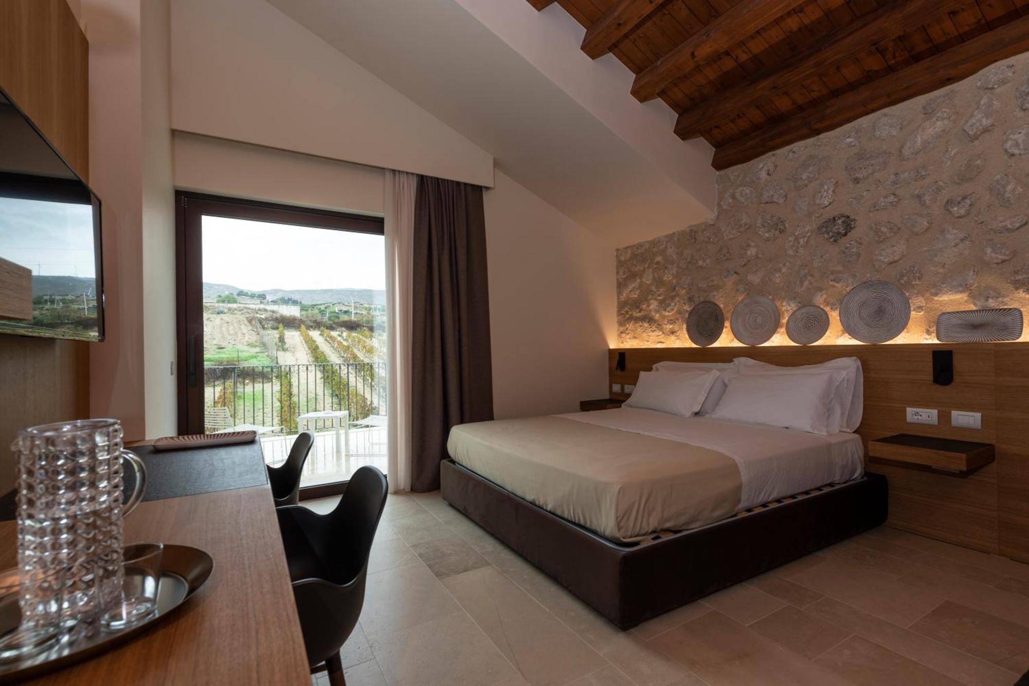 Borgo Giallonardo Wine Relais 雷阿尔蒙特 外观 照片