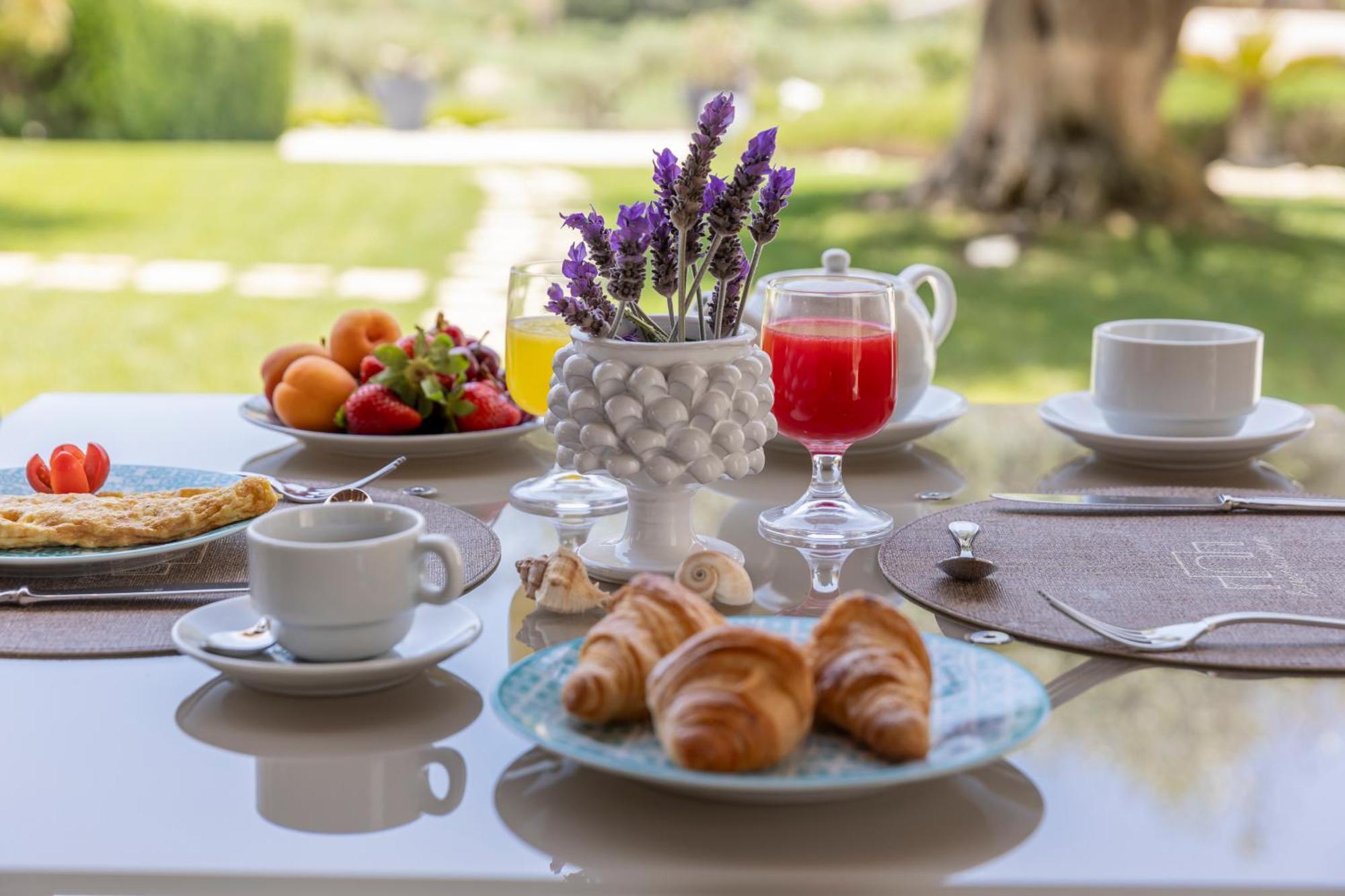 Borgo Giallonardo Wine Relais 雷阿尔蒙特 外观 照片