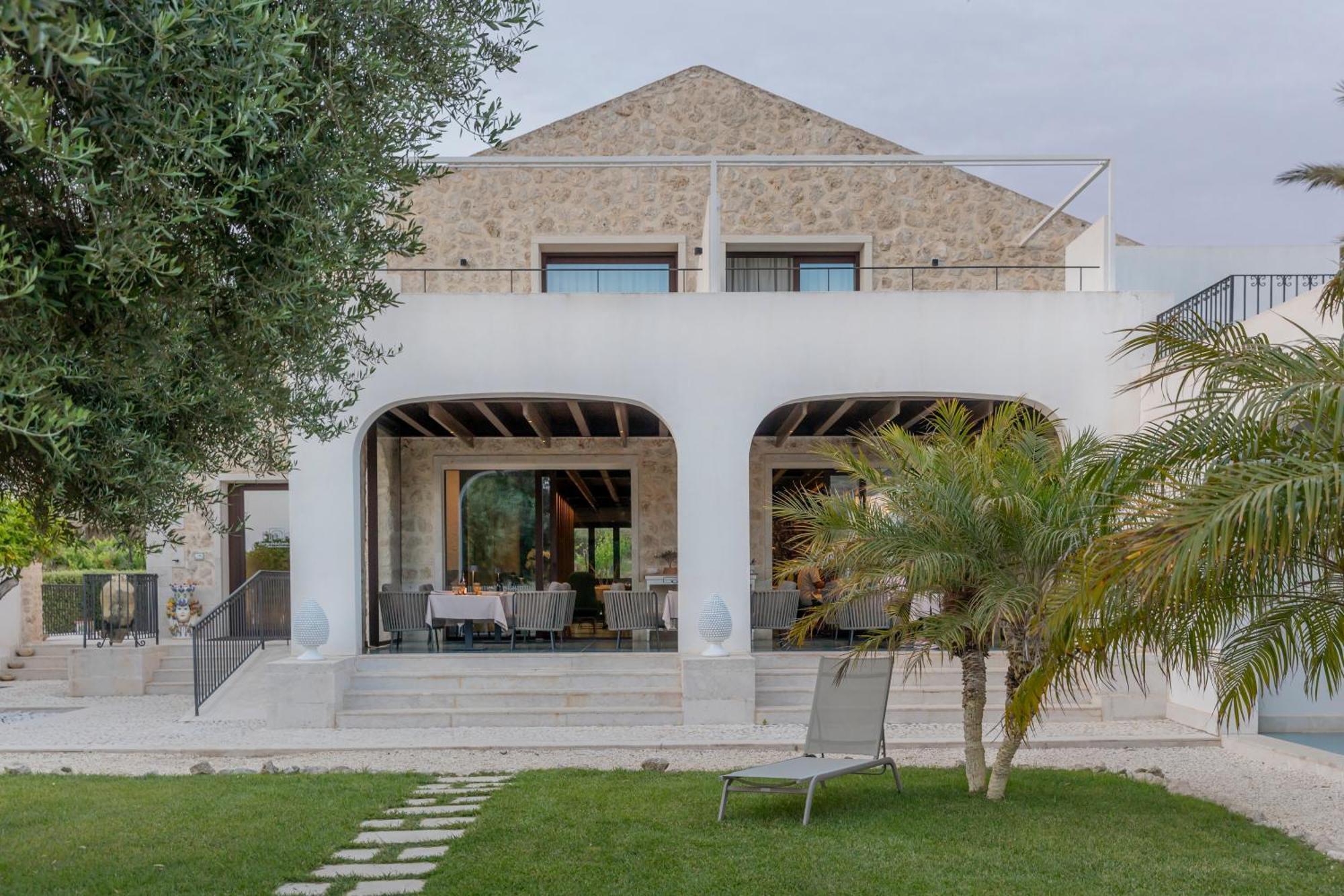 Borgo Giallonardo Wine Relais 雷阿尔蒙特 外观 照片