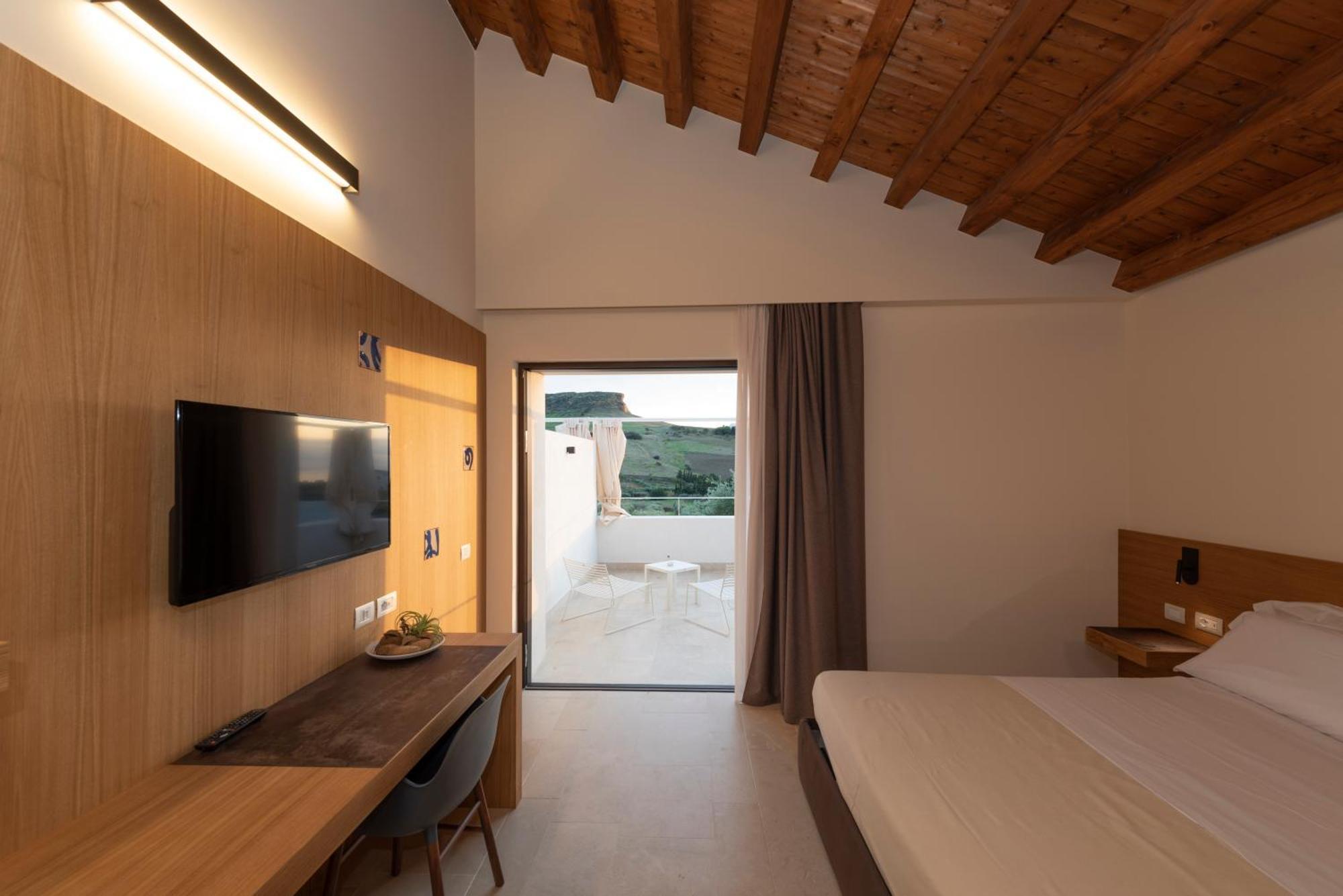 Borgo Giallonardo Wine Relais 雷阿尔蒙特 外观 照片