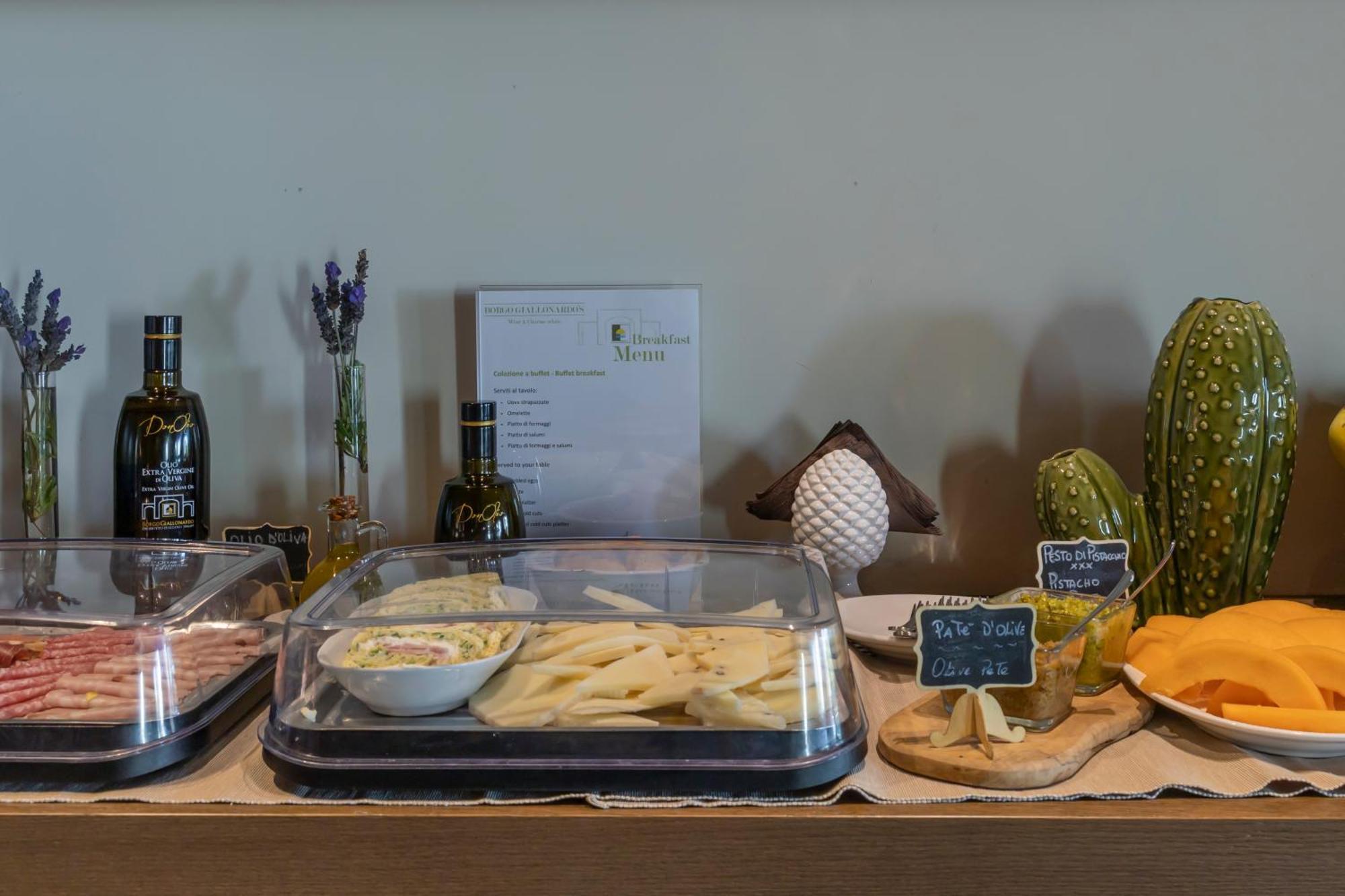 Borgo Giallonardo Wine Relais 雷阿尔蒙特 外观 照片